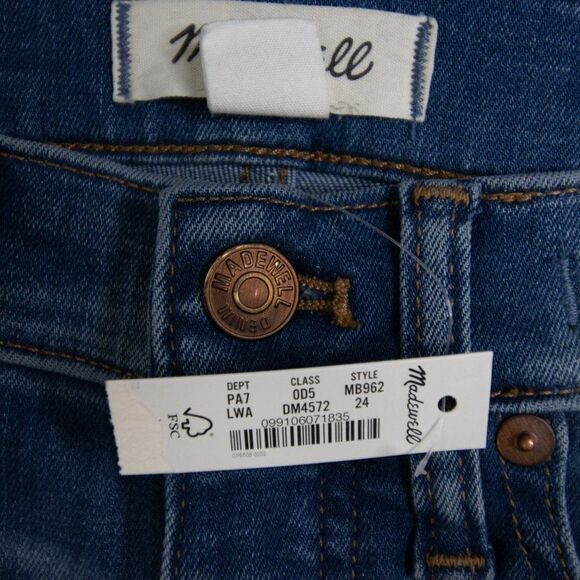 11" High-Rise Skinny Jeans in Layne Wash - Picture 3 of 12